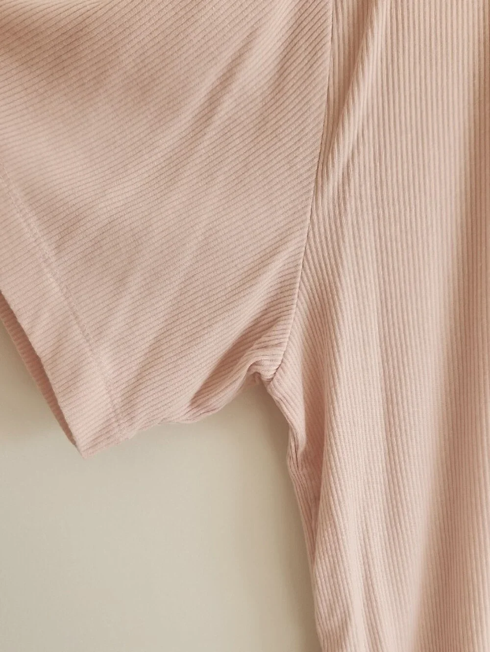 AE - Like New Blush Soft & Sexy Boxy Tee - S - Picture 3 of 4